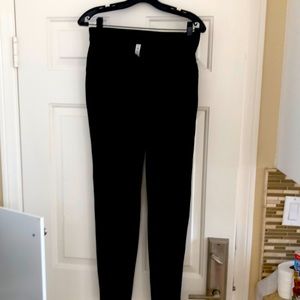 Women’s black Lululemon 5 pocket city sleek paint